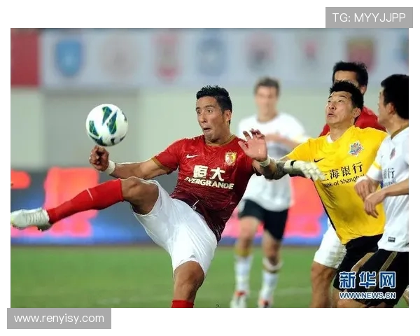 上海申鑫迎战恒大全力争胜展现球队实力与斗志